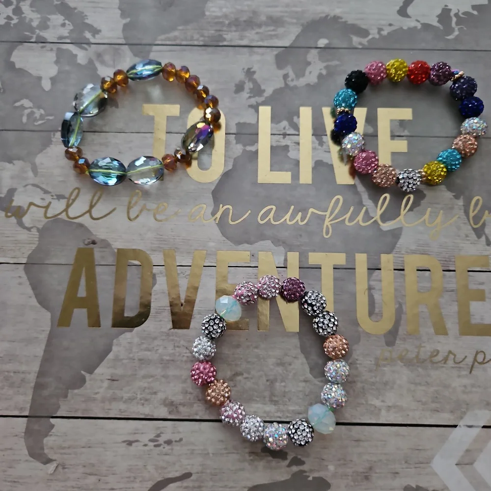 Bracelets - Picture 1 of 4